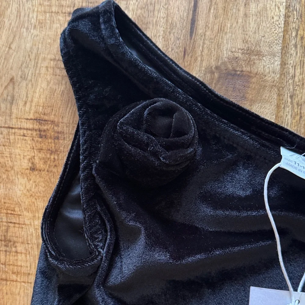 Zara Kids Black Velvet one shoulder Bodysuit with rose rosette size 11-12 NWT